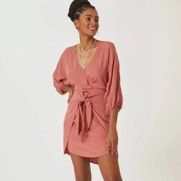 Dusty rose linen wrap dress, front tie - Picture 4 of 5